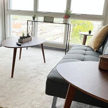 Studio Apartment, Queen Bed, Wifi, Kitchen, Washer & Dryer In Charlotte Exterior foto