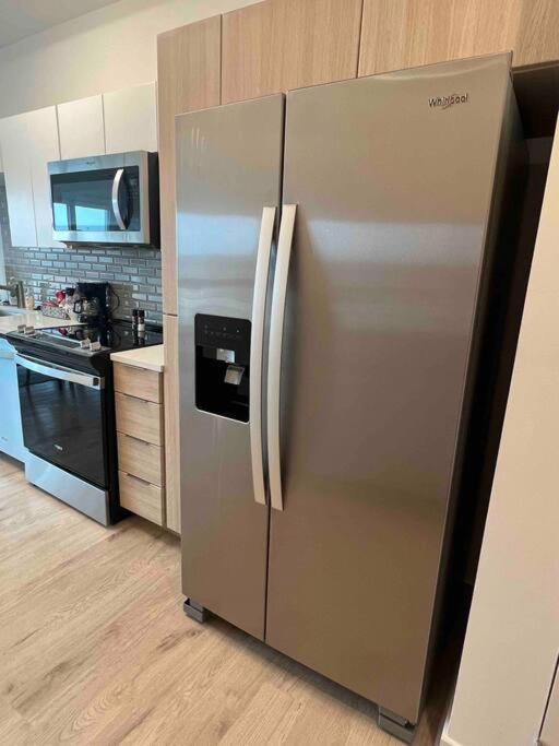 Studio Apartment, Queen Bed, Wifi, Kitchen, Washer & Dryer In Charlotte Exterior foto